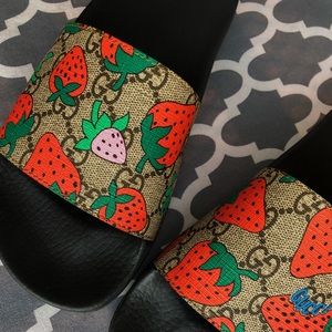 strawberry slides gucci